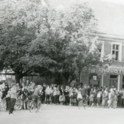 Protesto akcija „Gyvybės žiedas“ susilaukė daugelio šilutiškių dėmesio